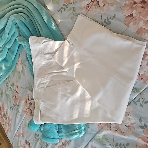 Kim Rogers capris white big button size 8 cotton blend. In excellent con… - Picture 3 of 12